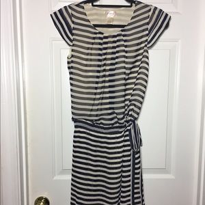 Adorable navy and white striped dress w/ tie waist